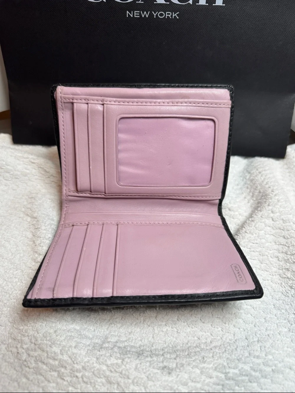 COACH Black Signature Compact Wallet with Pink Interior - Picture 2 of 6